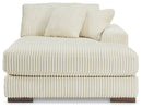 Lindyn Sectional