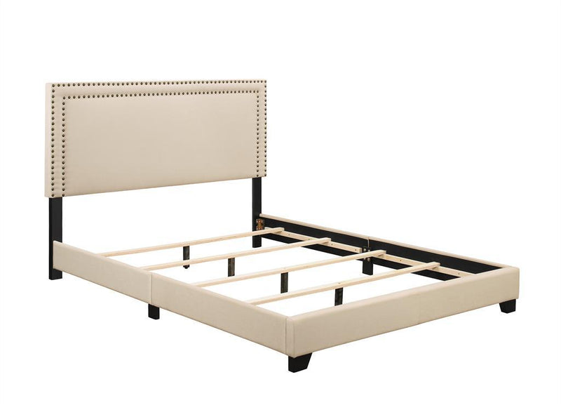 Pulaski King Upholstered Bed in Cream