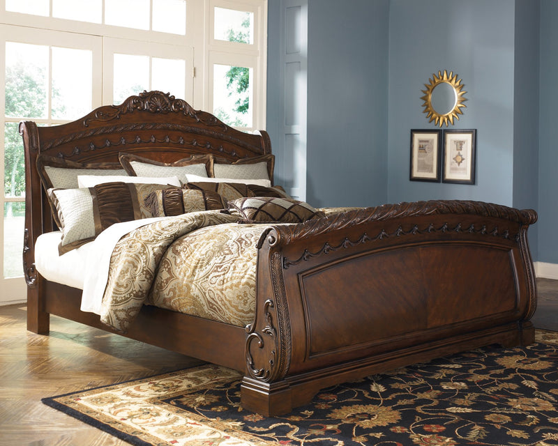North Shore King Sleigh Bed image
