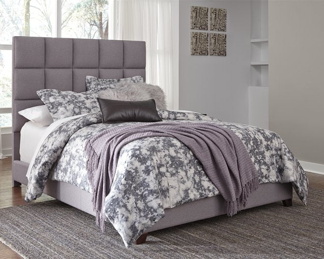 Dolante King Upholstered Bed image