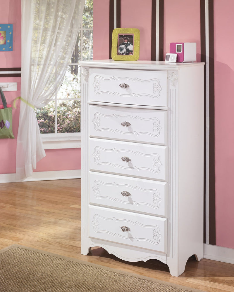 Exquisite Chest of Drawers image