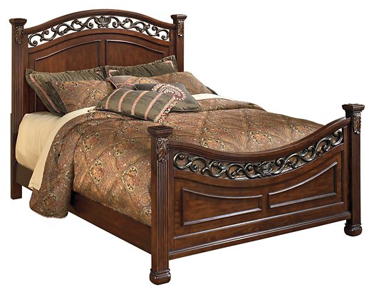 Leahlyn King Panel Bed image