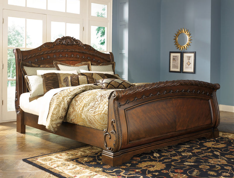 North Shore Queen Sleigh Bed image