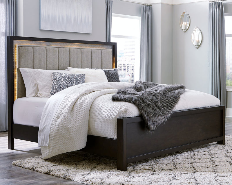 Maretto King Upholstered Panel Bed image