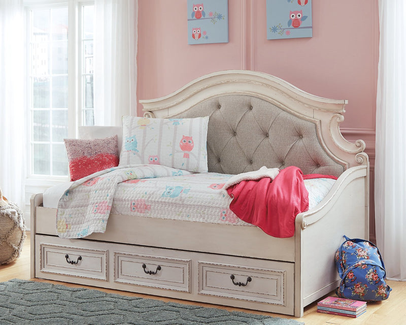 Realyn Twin Daybed with 1 Large Storage Drawer image
