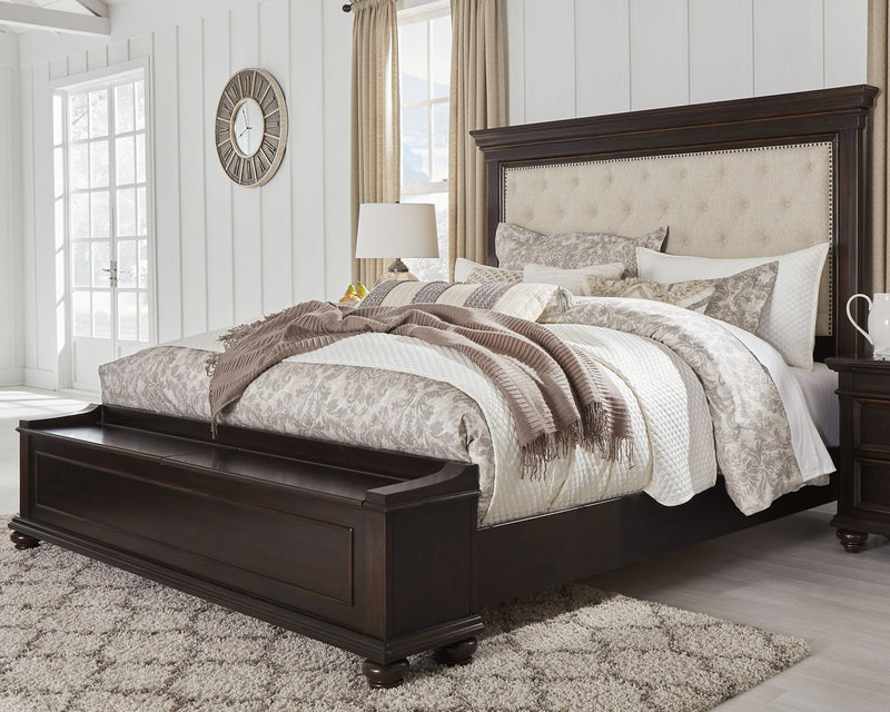 Brynhurst Queen Upholstered Bed with Storage Bench image
