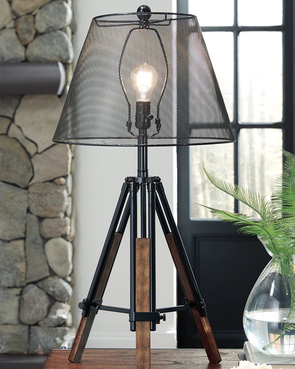 Leolyn Table Lamp image