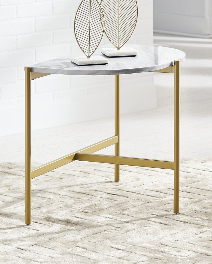 Wynora Chairside End Table image